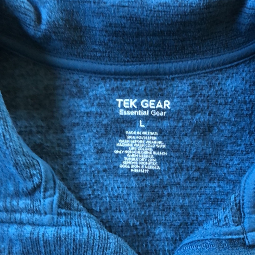 Tech gear women’s size large in beautiful preowned condition - Picture 4 of 5